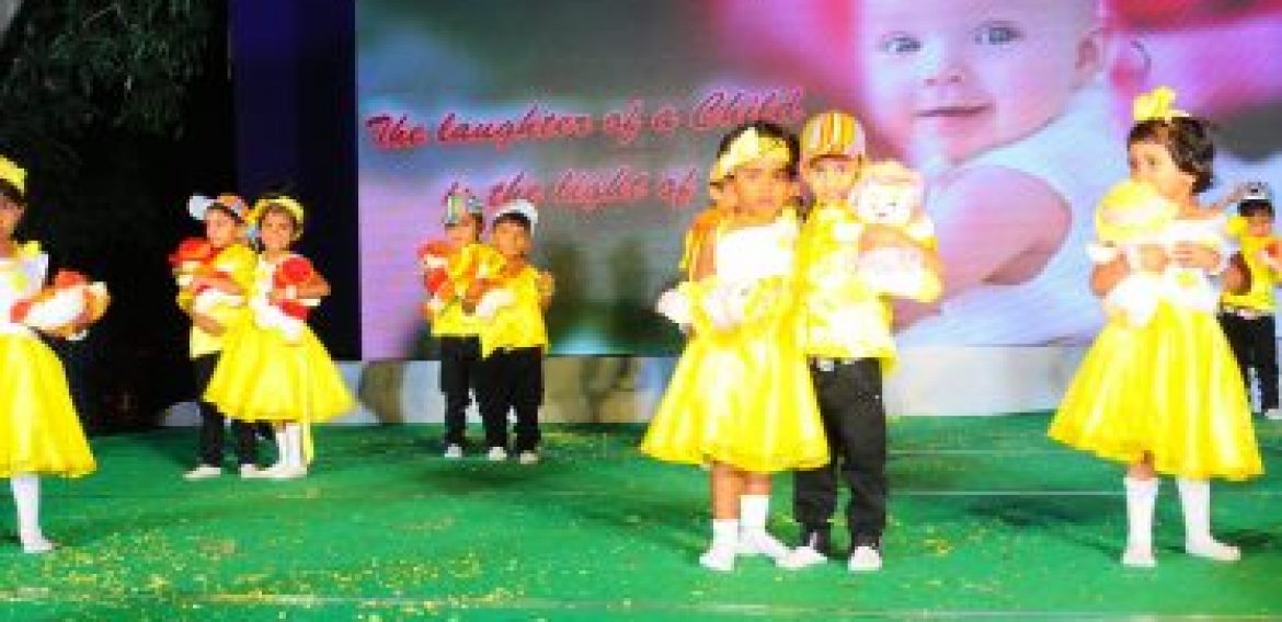 DANCE PERFORMANCE